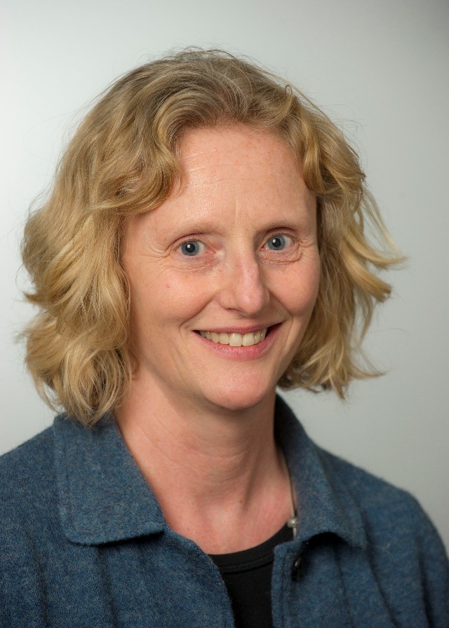 Dr Helen Manns