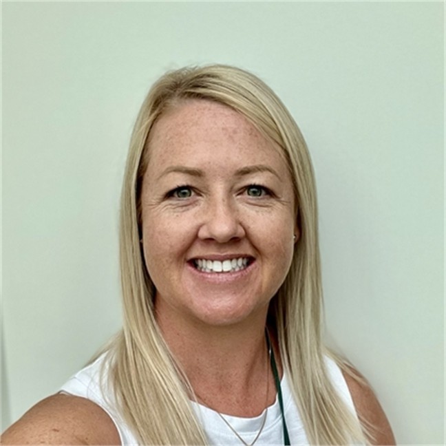 Sarah Galka headshot
