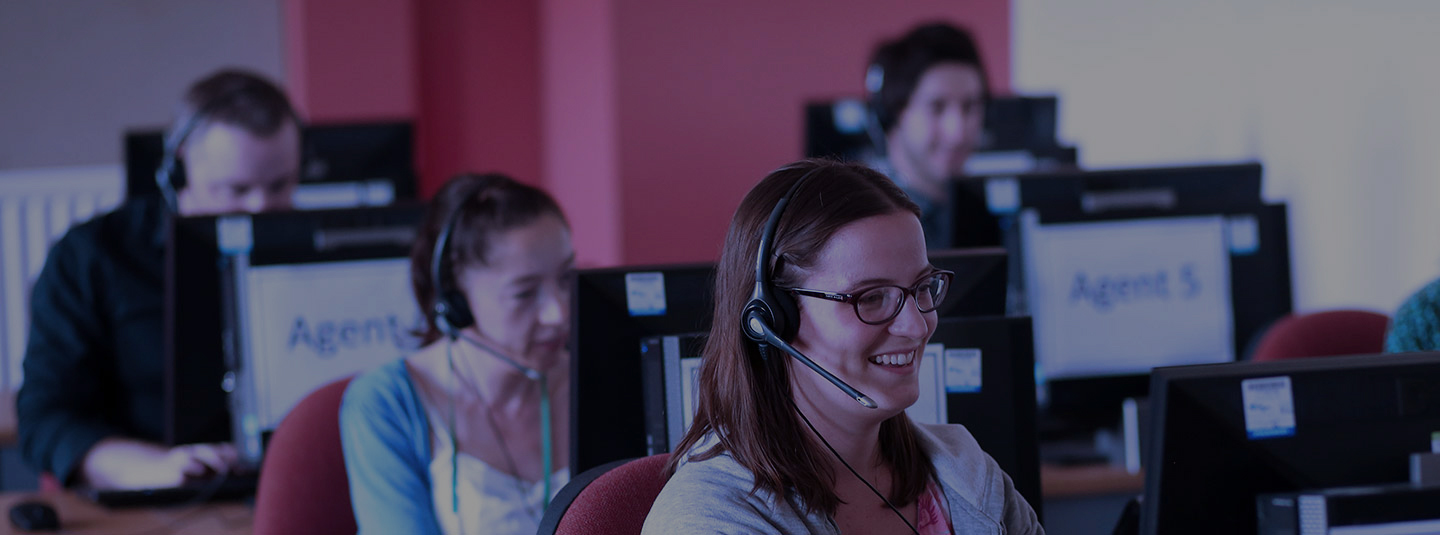 Clearing call centre, call agent on phone - Original file name: 