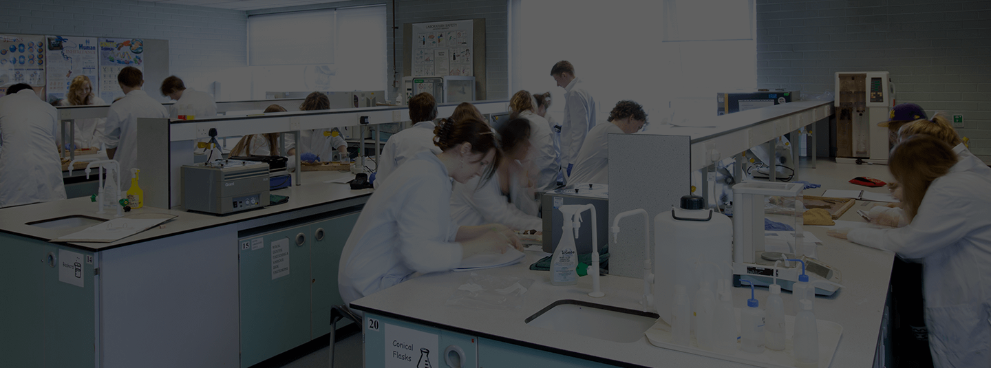 Students in science labs carrying out experiements - Original file name: _MG_2554.jpg