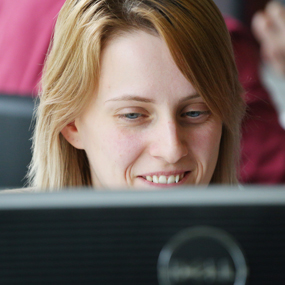 women on computer