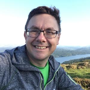 Photo of Professor Simon Carr