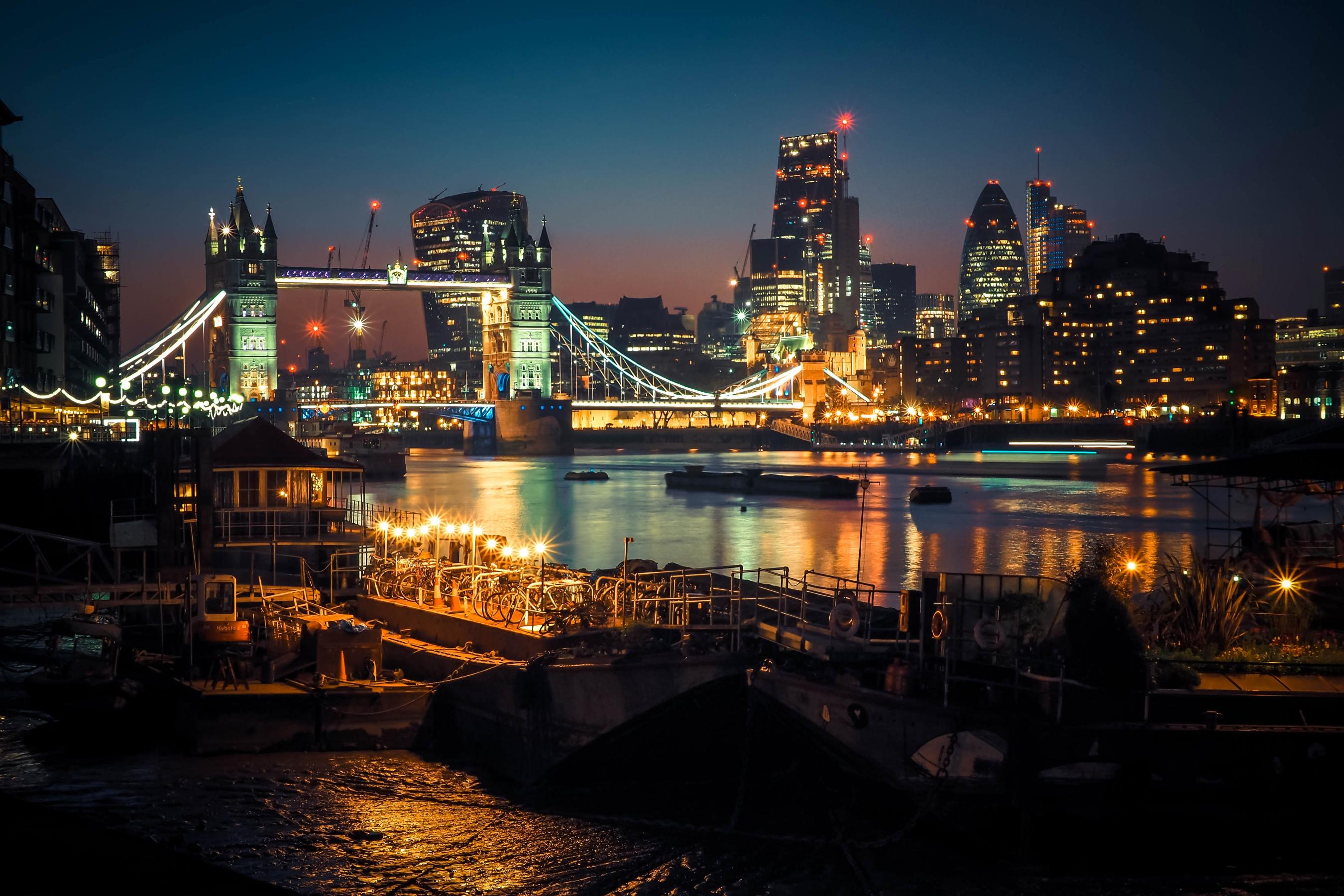 London skyline at night