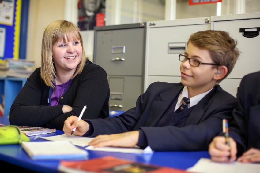 Secondary English with QTS (11-16) cover image