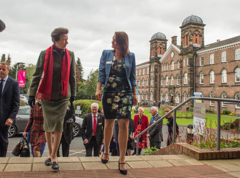 Process Anne meeting the Vice Chancellor